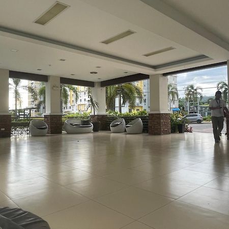 8 Spatial Condominium Davao City Extérieur photo
