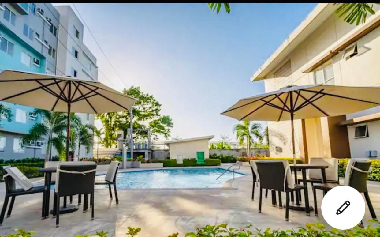 8 Spatial Condominium Davao City Extérieur photo