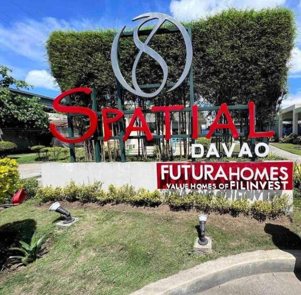 8 Spatial Condominium Davao City Extérieur photo