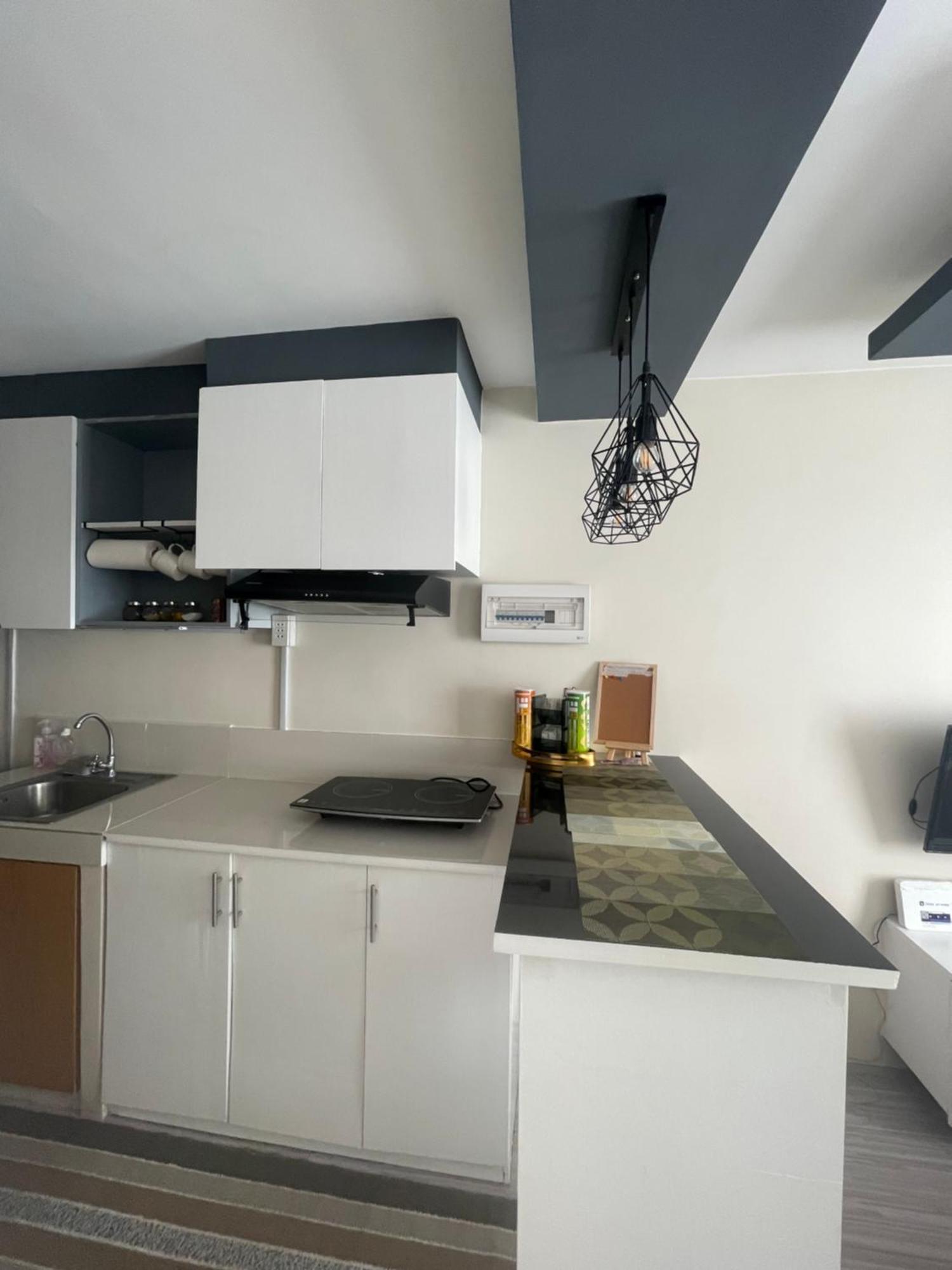 8 Spatial Condominium Davao City Extérieur photo